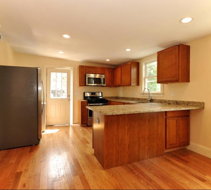 33 Pratt St, Allston