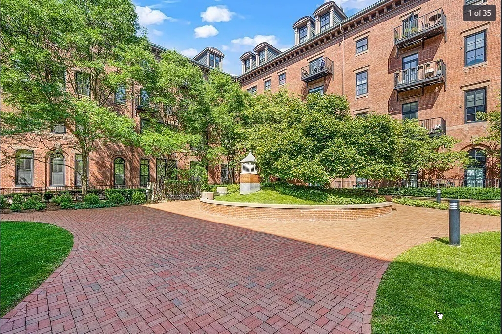 21 Father Francis Gilday St, South End