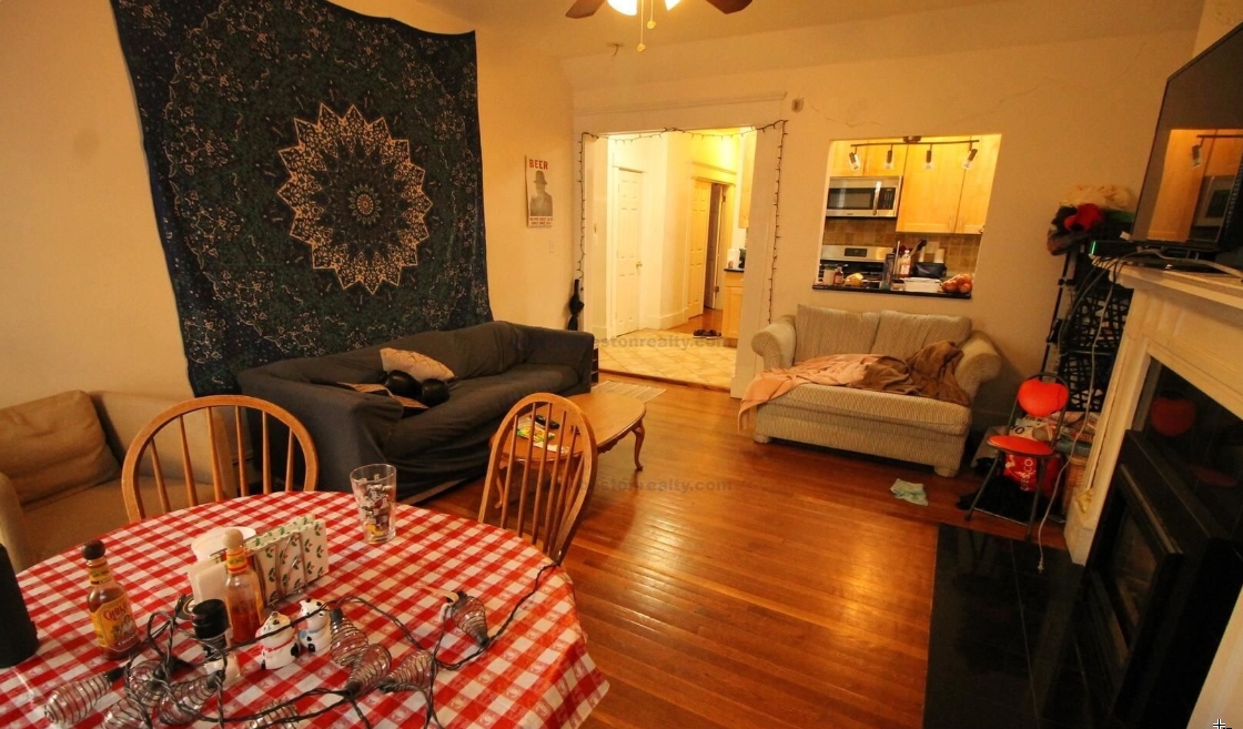 19 Saint Lukes Rd, Allston