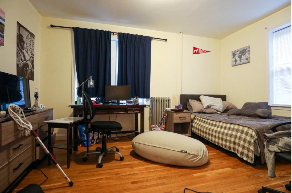 62 Egmont St, Coolidge Corner