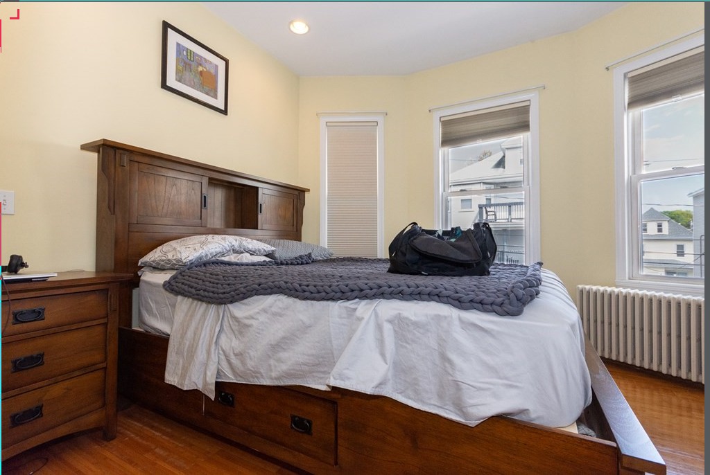 12 Montfern Ave, Brighton