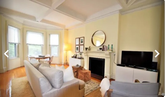 227 Newbury St, Back Bay