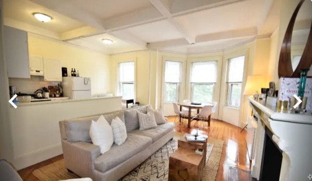 227 Newbury St, Back Bay