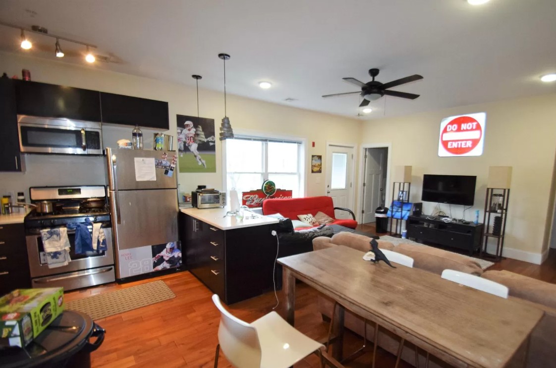 25 Caldwell St, Charlestown