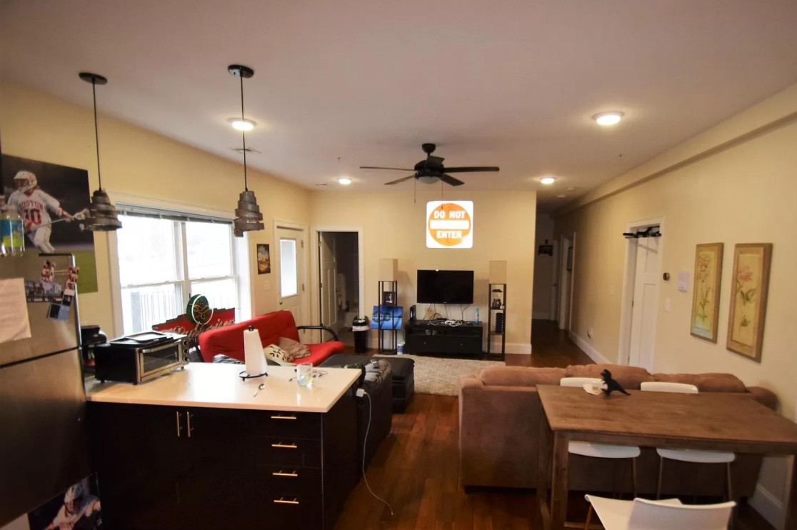 25 Caldwell St, Charlestown