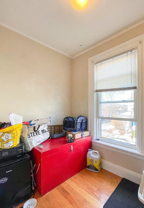 29 Pratt St, Allston