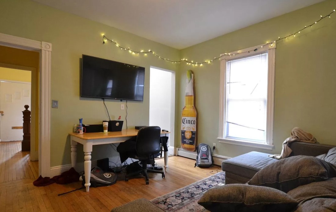 44 Pratt St, Allston