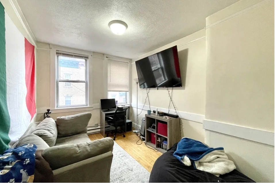 161 Endicott St, North End