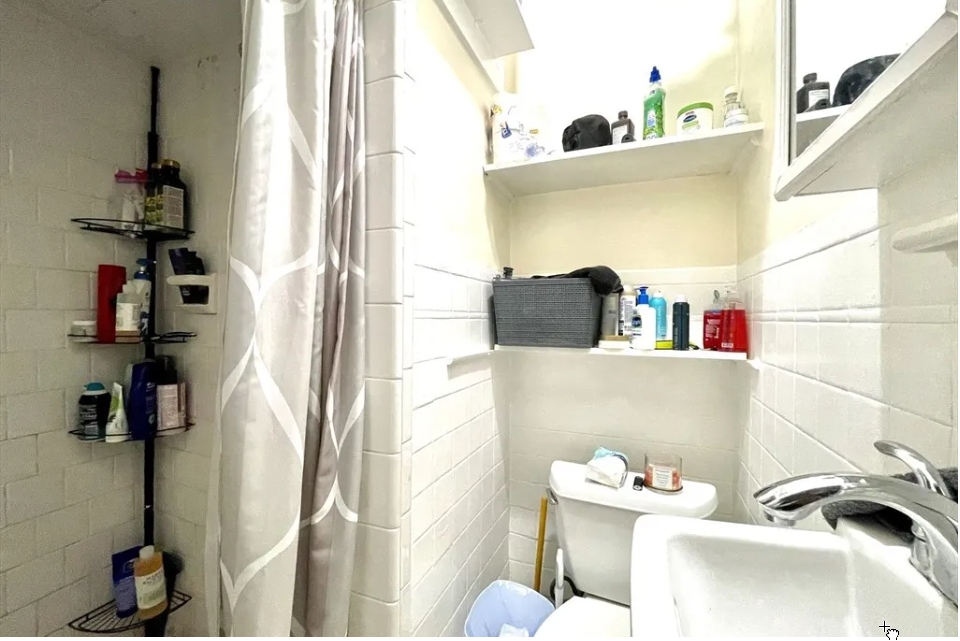 161 Endicott St, North End