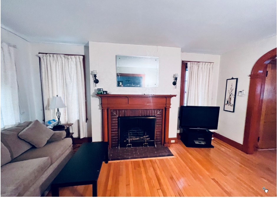 8 Aberdeen St, Fenway