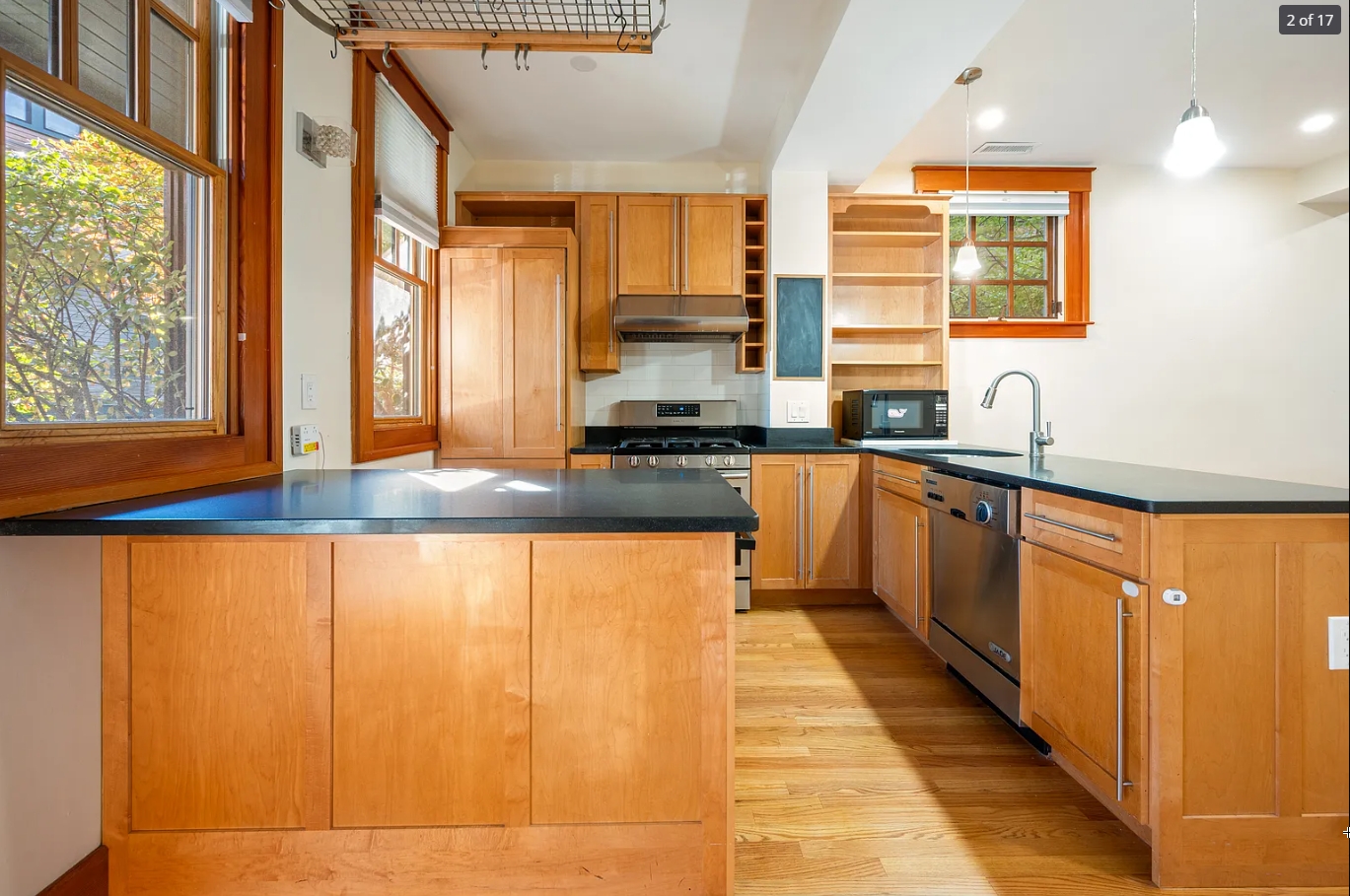 245 River St, Riverside