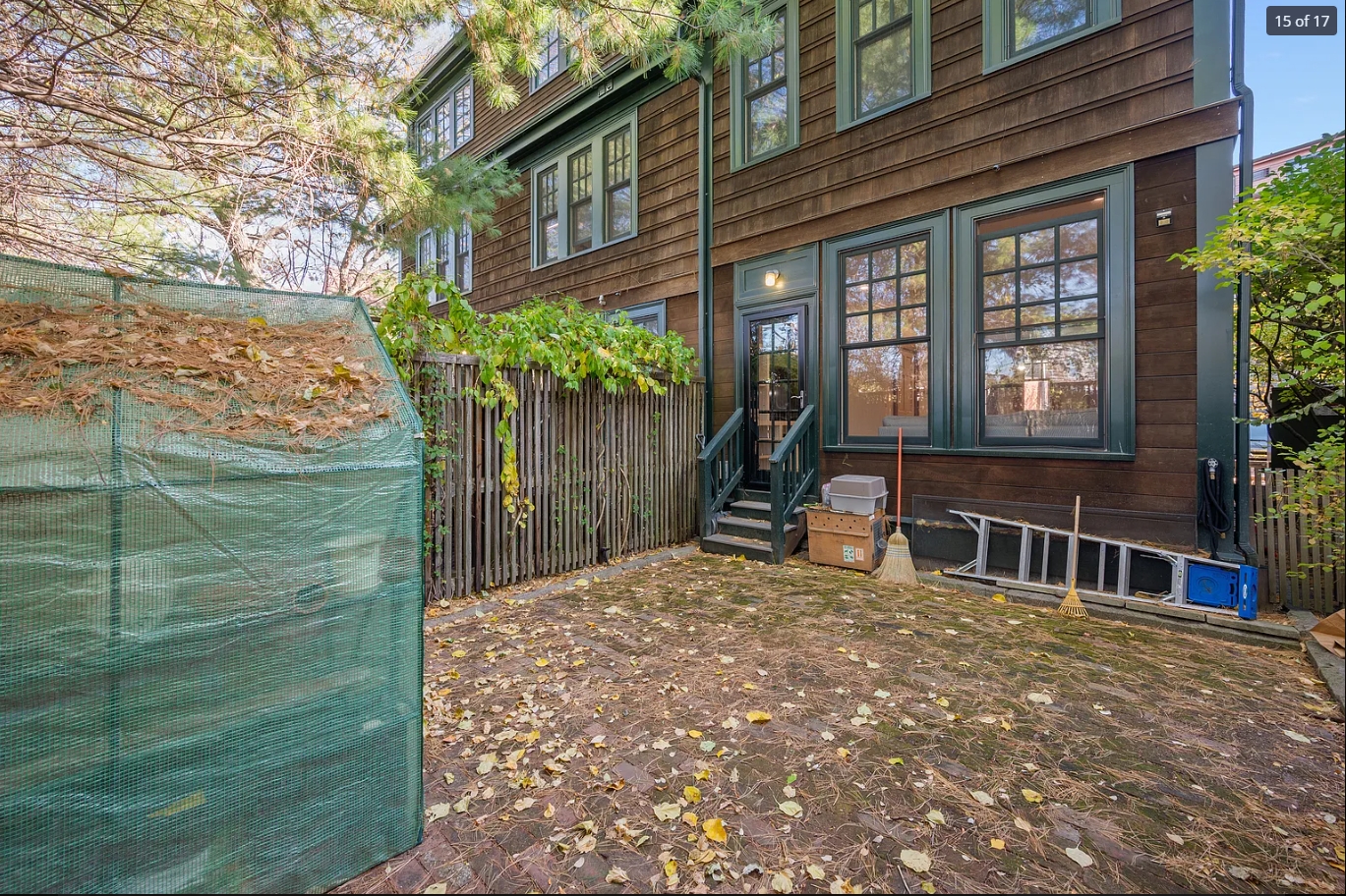 245 River St, Riverside