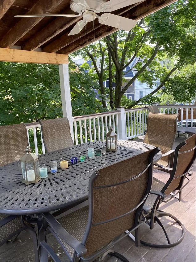 80 Bay State Ave, Davis Square