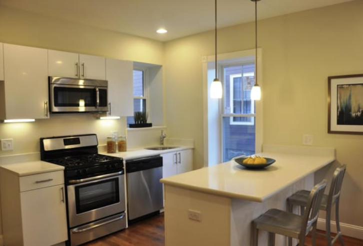 833 Beacon St, Fenway