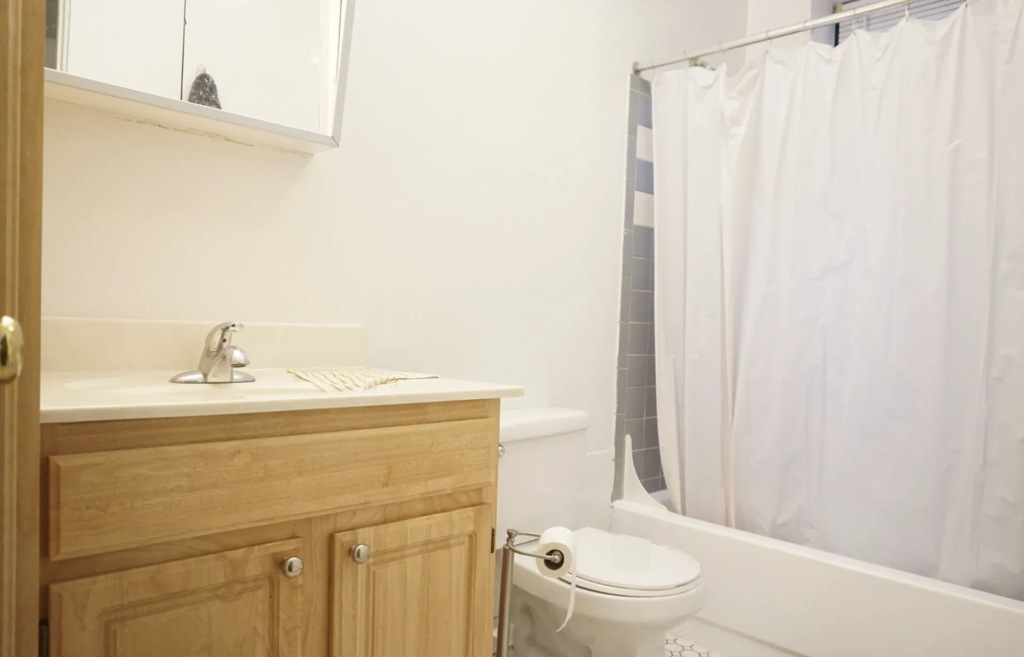 833 Beacon St, Fenway