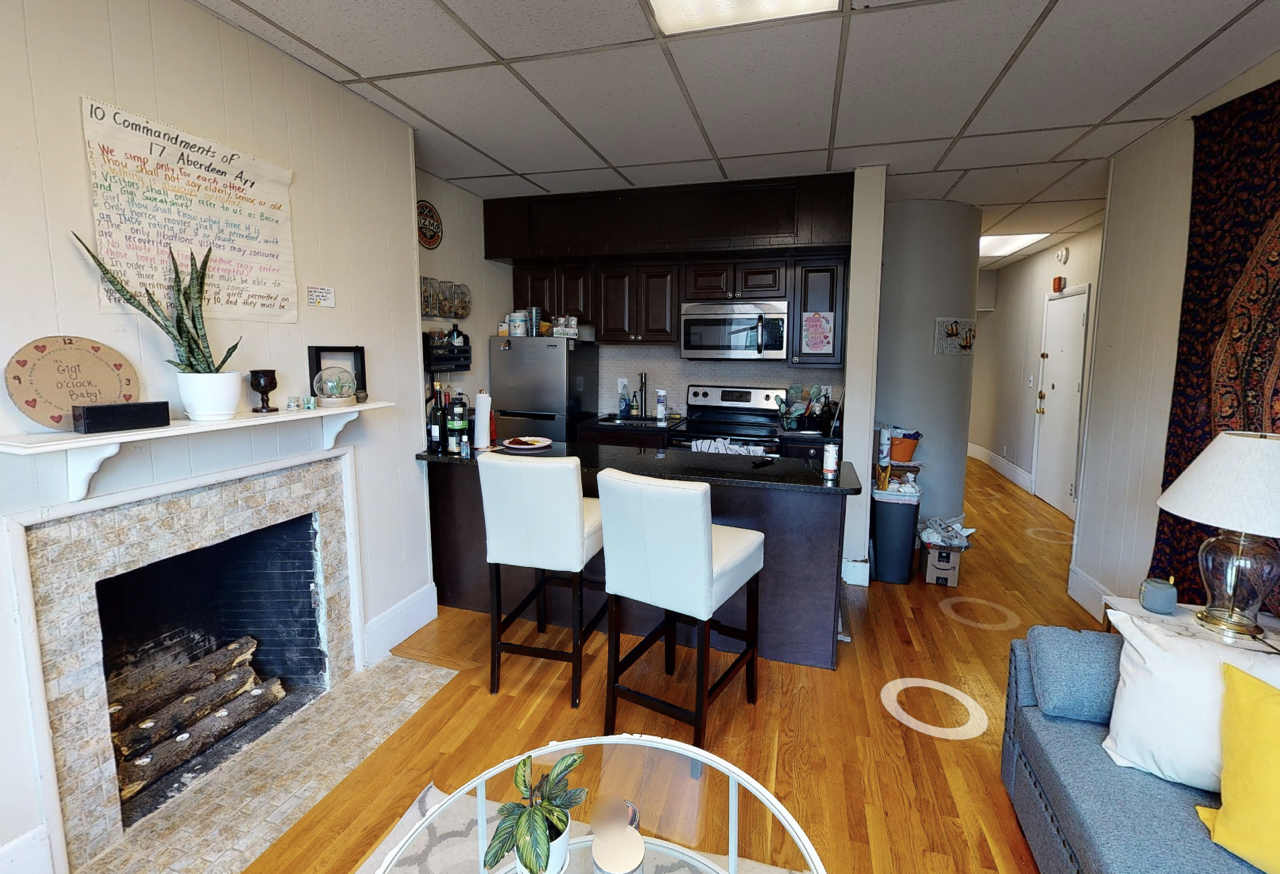 17 Aberdeen St, Fenway