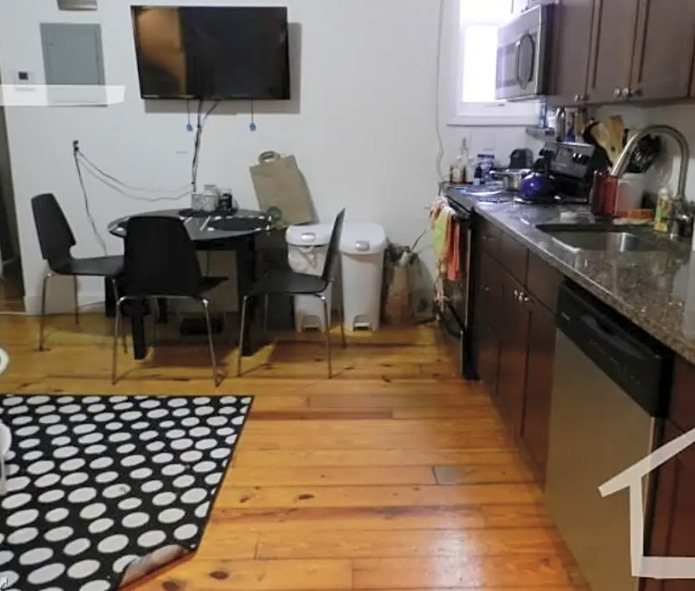 218 Hemenway St, Fenway