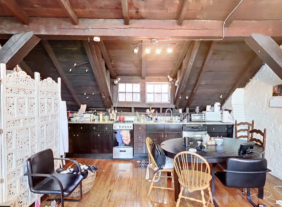 2 Champney Pl, Beacon Hill