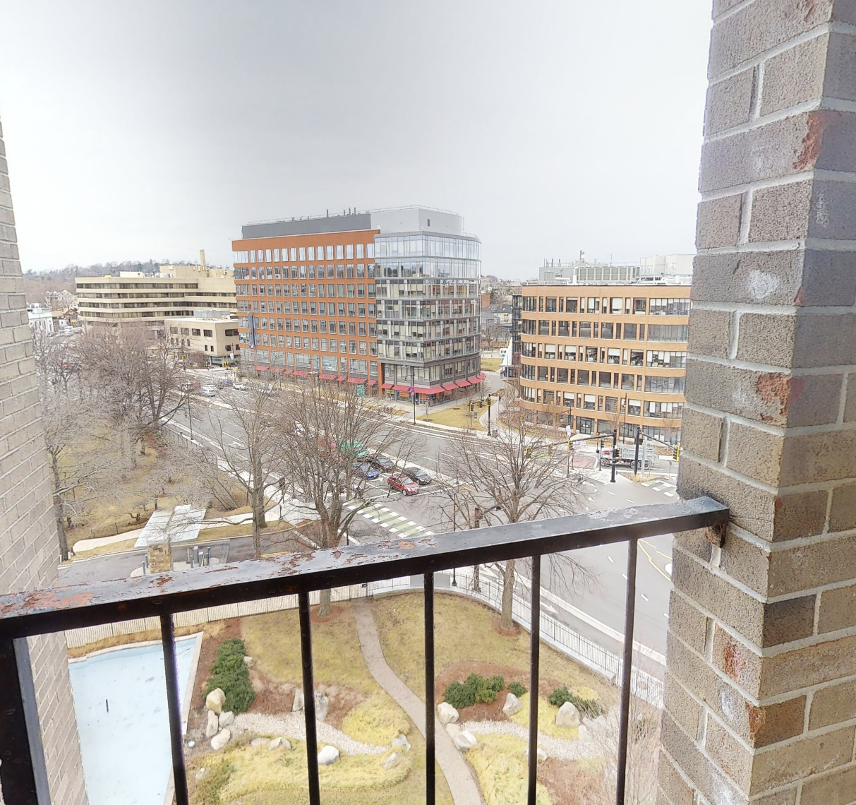 33 Pond Ave, Brookline Village