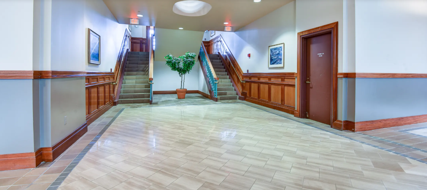 550 Washington St, Braintree