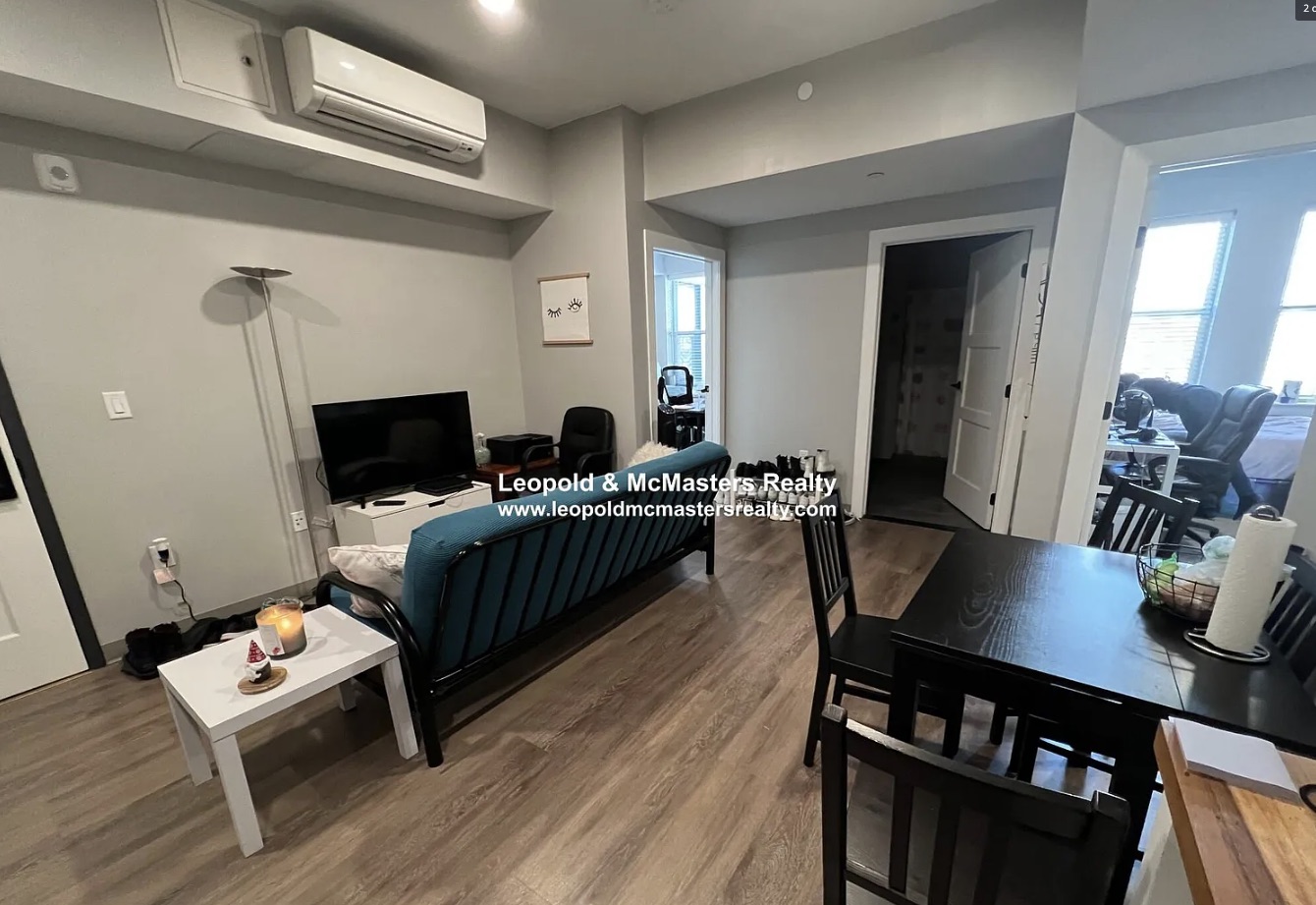 100 Hemenway St, Fenway