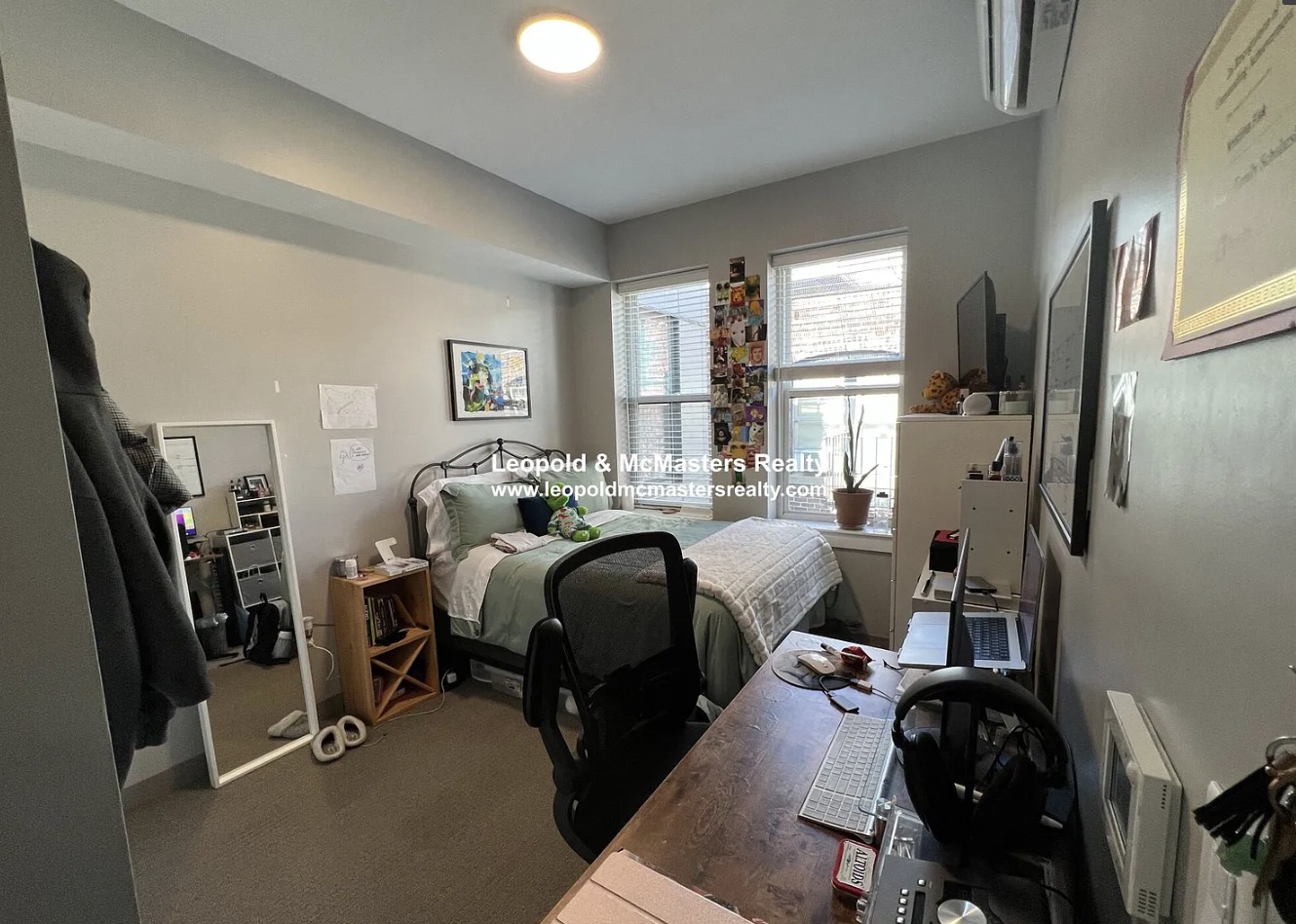 100 Hemenway St, Fenway