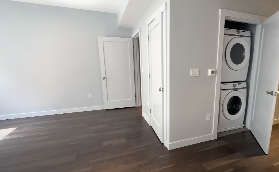 136 Babcock, Longwood