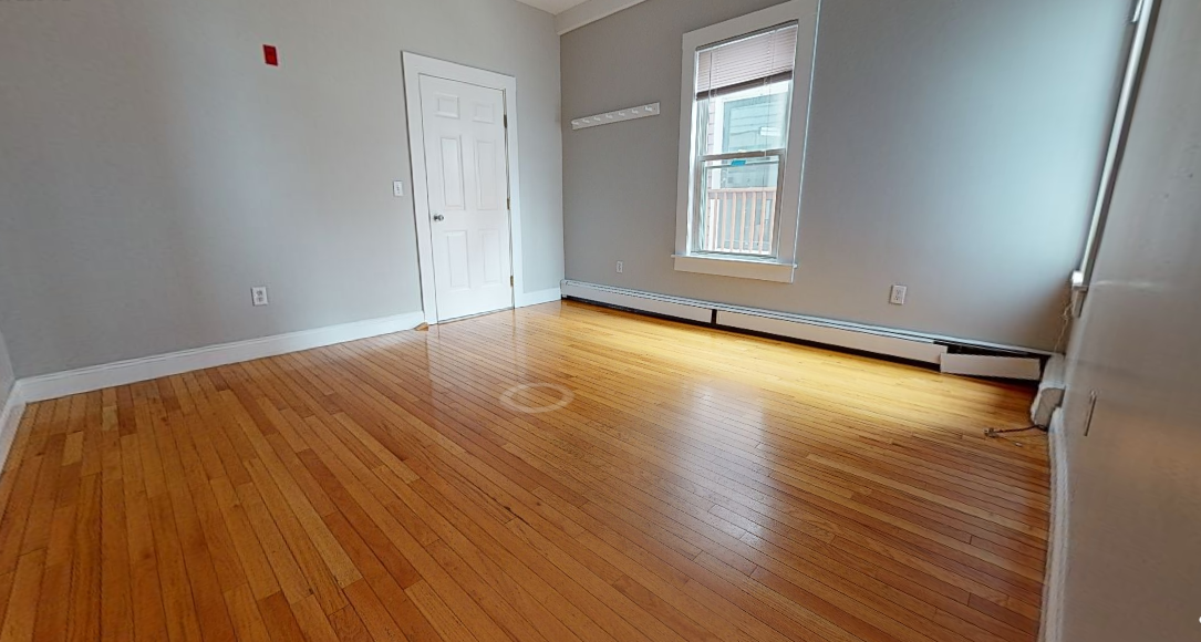 220 Banks St, Central Square