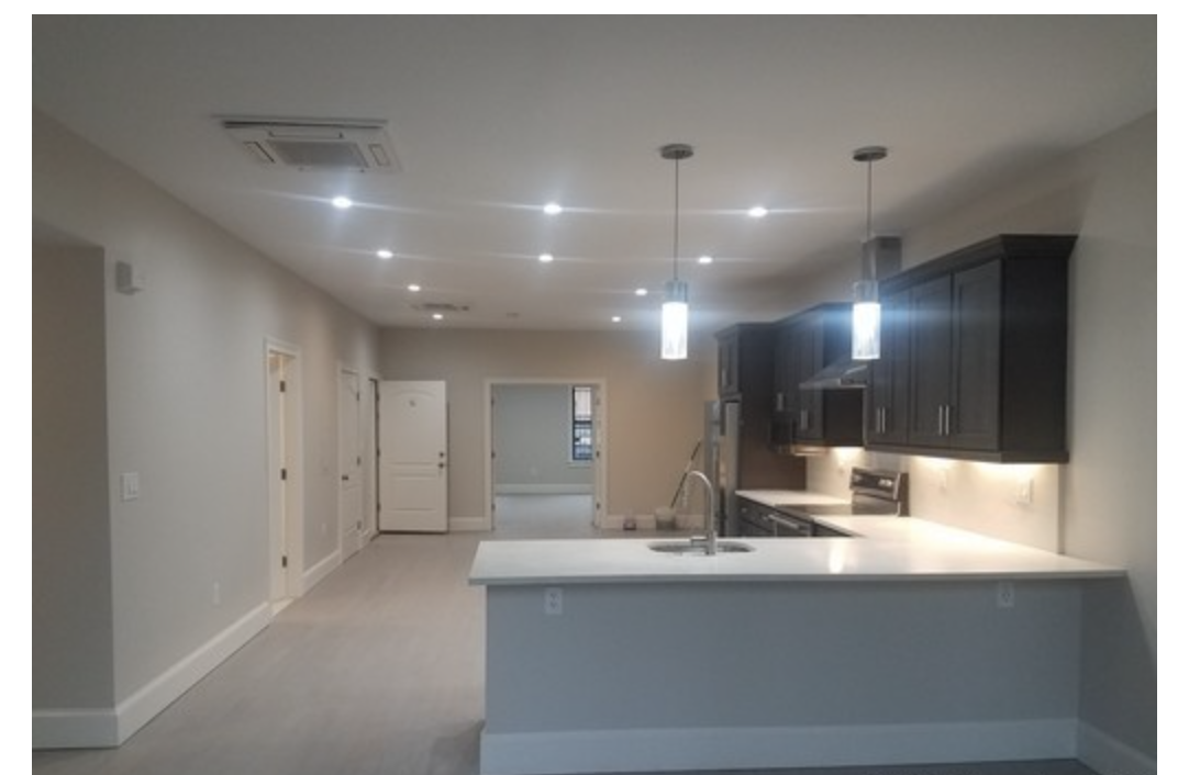 554 Massachusetts Ave, South End