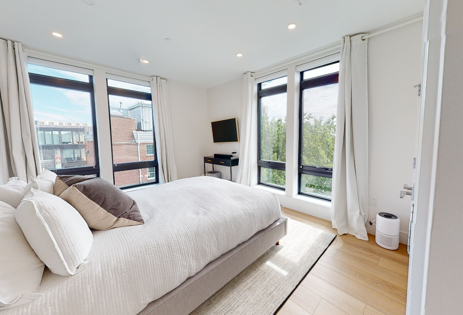 1950 Washington St, South End