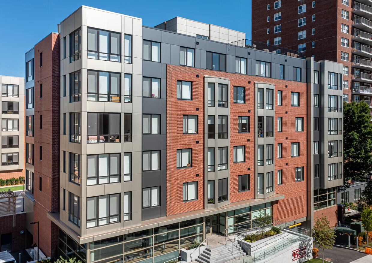 95 Saint Alphonsus St, Mission Hill