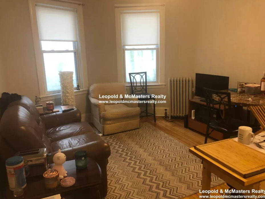 1683 Commonwealth, Brighton