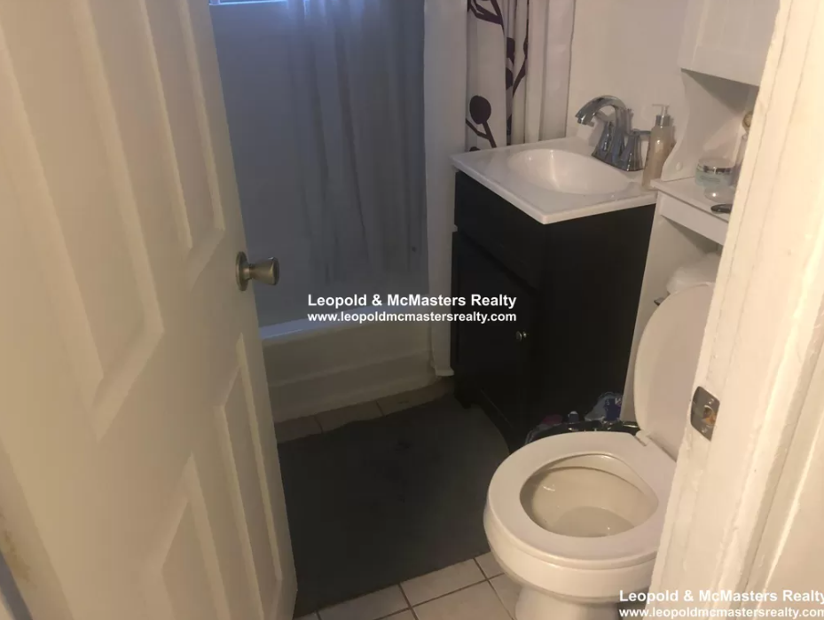 1683 Commonwealth, Brighton