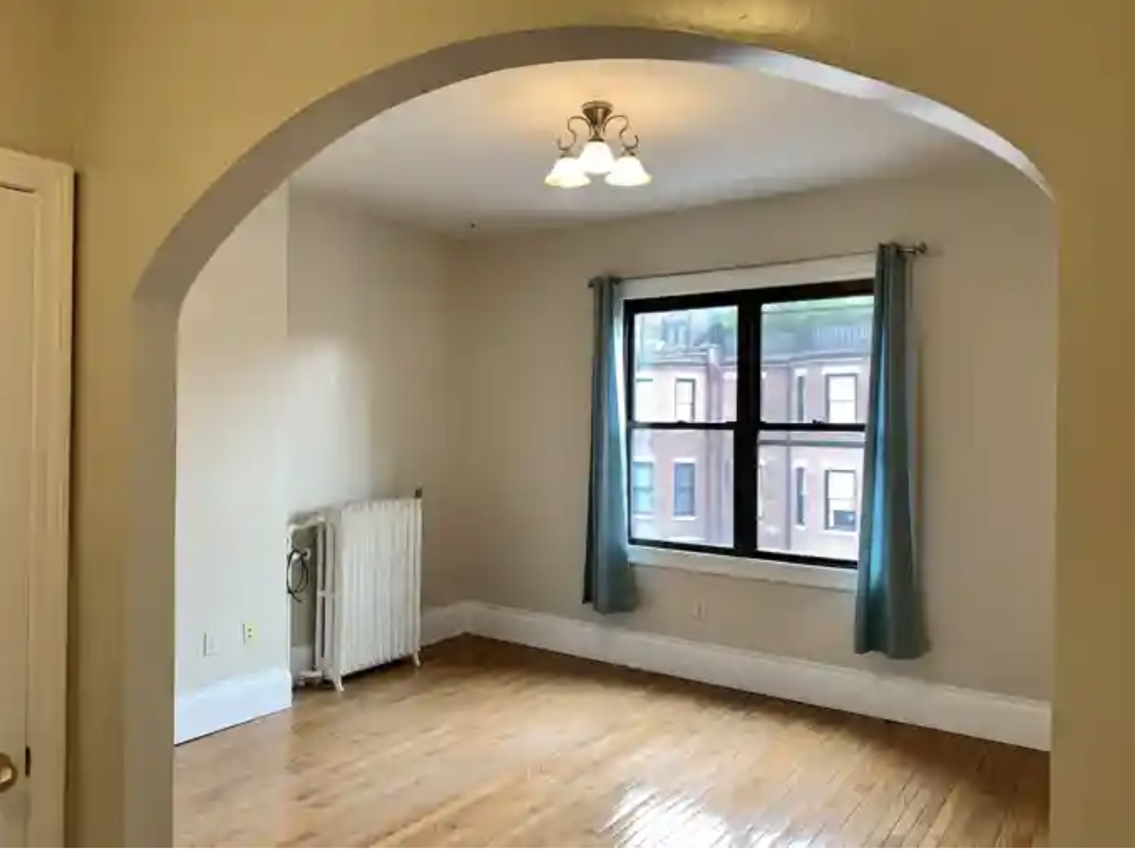 131 Newbury St, Back Bay