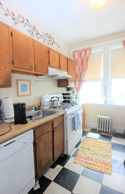 1691 Commonwealth Ave, Brighton