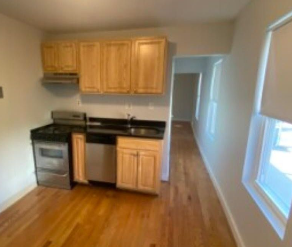 381 Dorchester St, South Boston