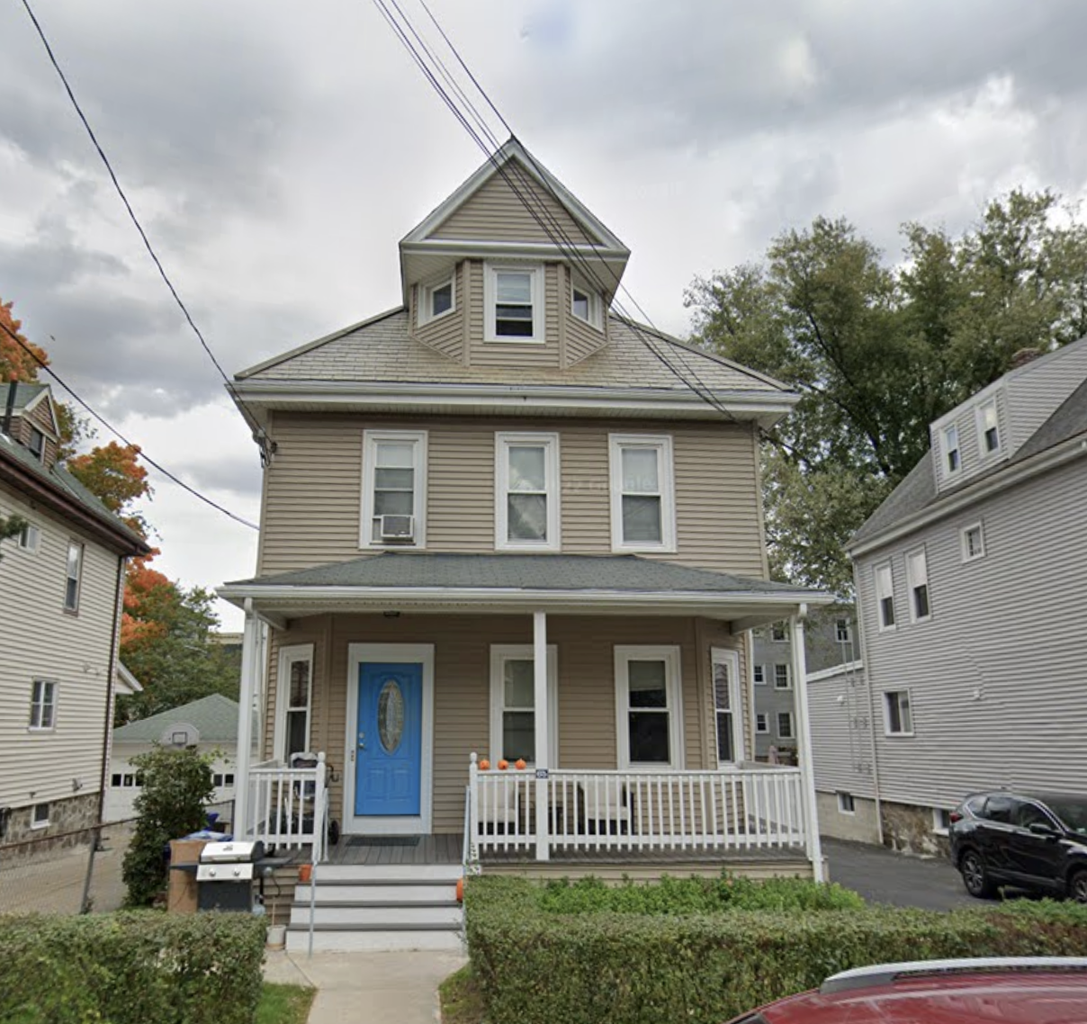 65 Fairbanks St, Oak Square