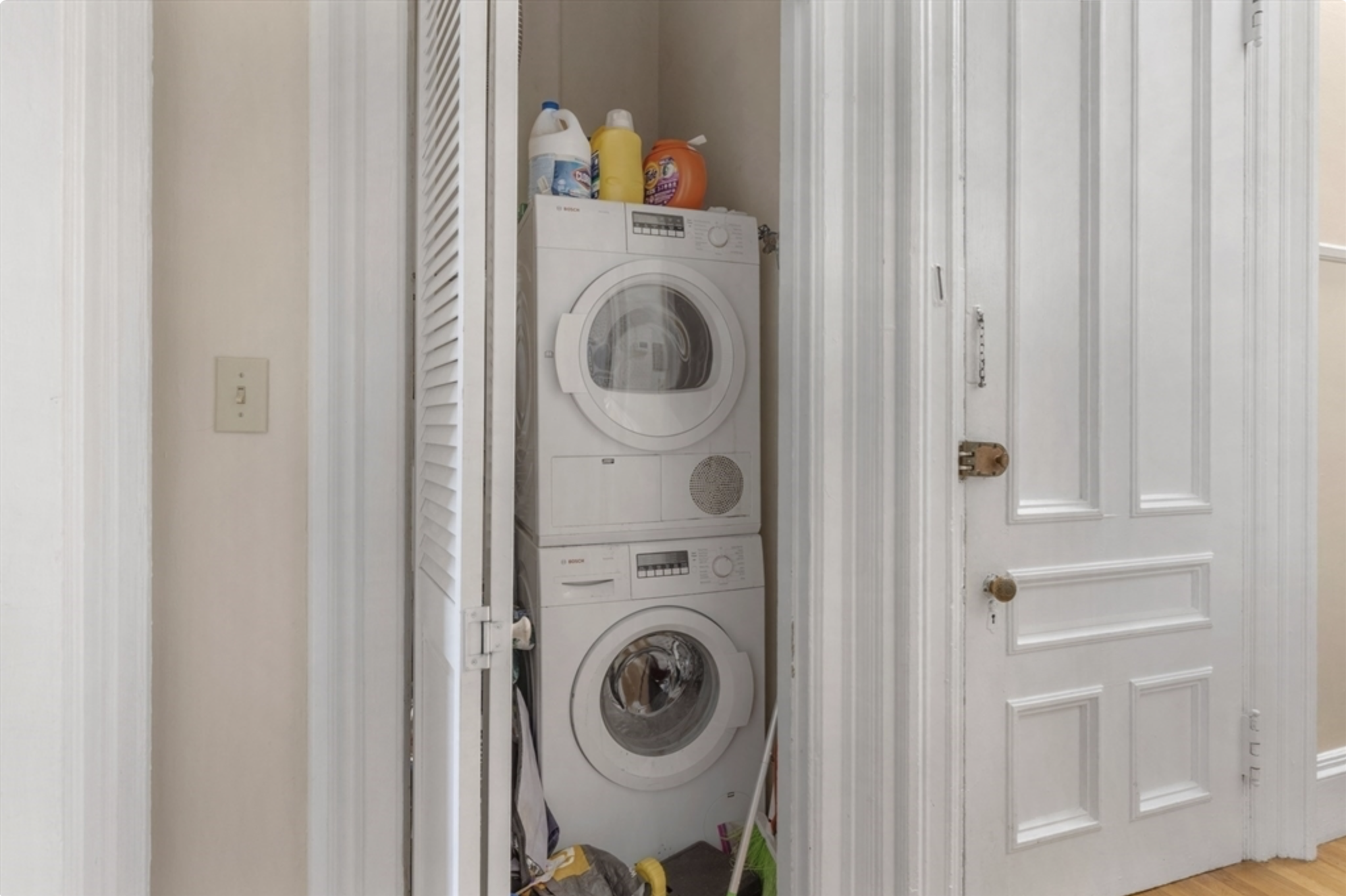 121 Newbury St, Back Bay