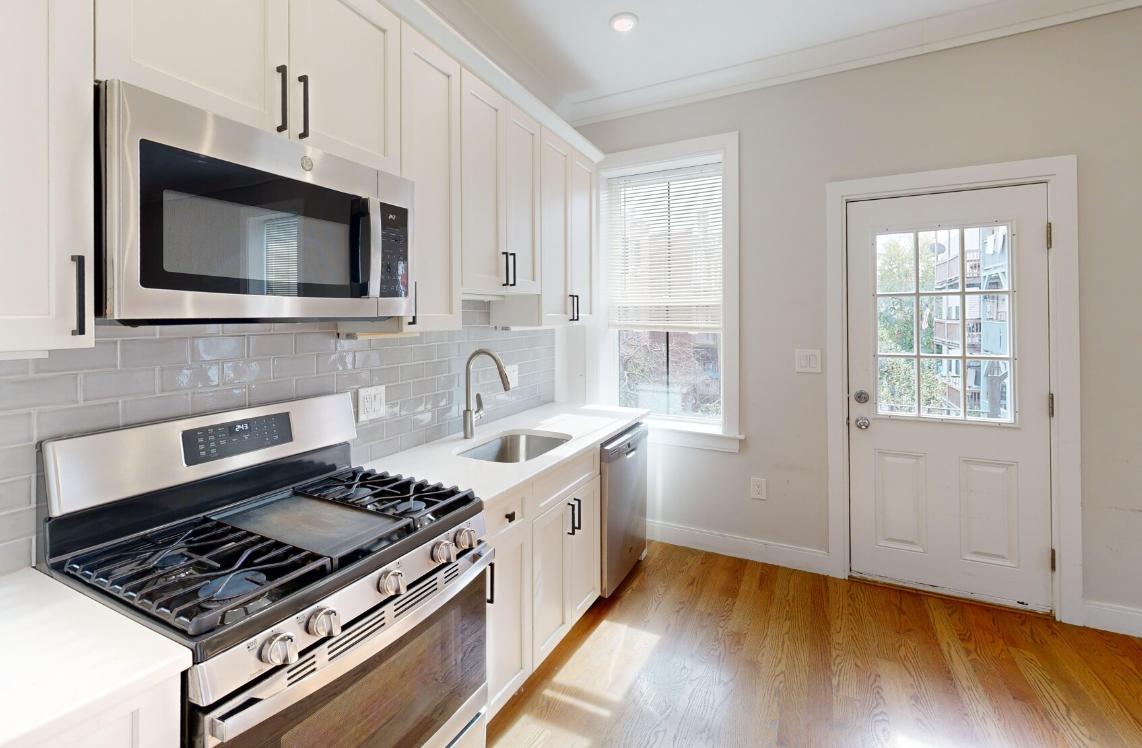 191 Porter St, East Boston