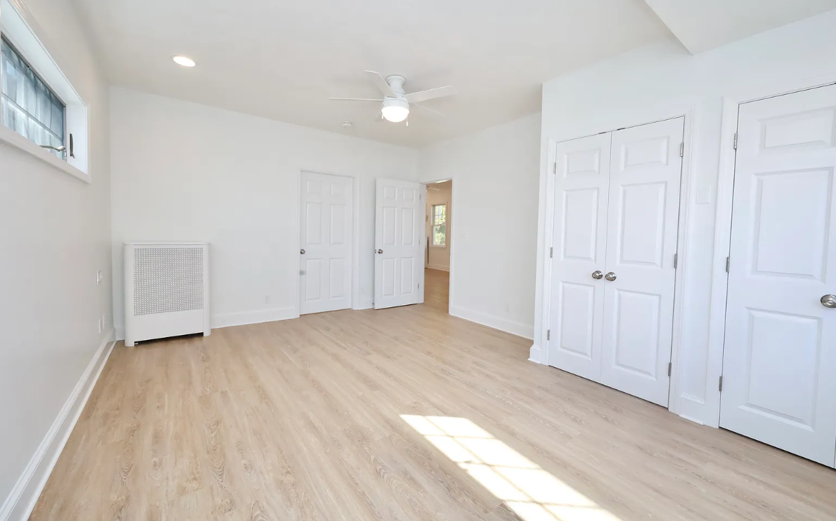 16 Orchard St, Medford