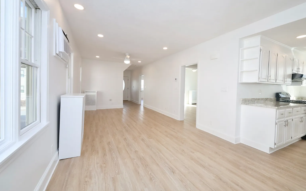 16 Orchard St, Medford