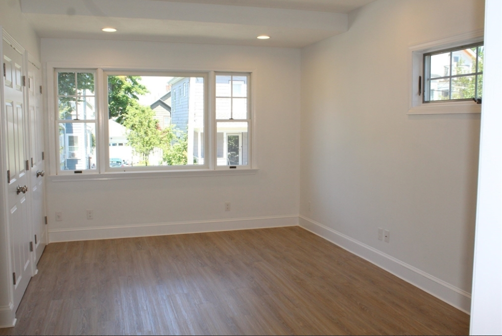 16 Orchard St, Medford