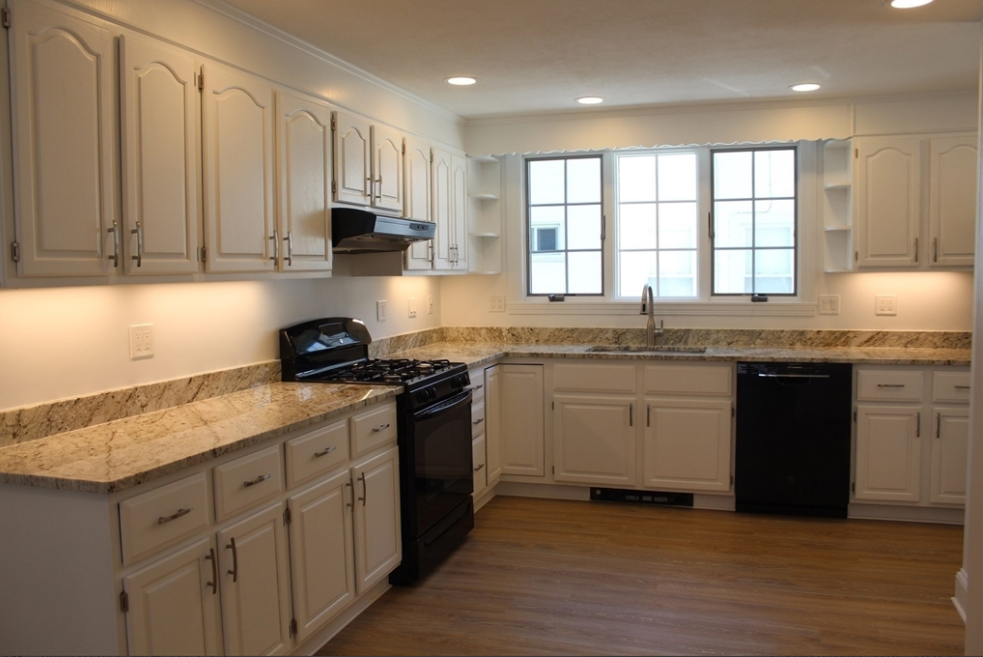 16 Orchard St, Medford