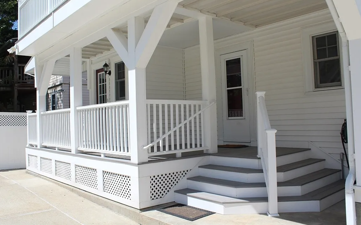 16 Orchard St, Medford