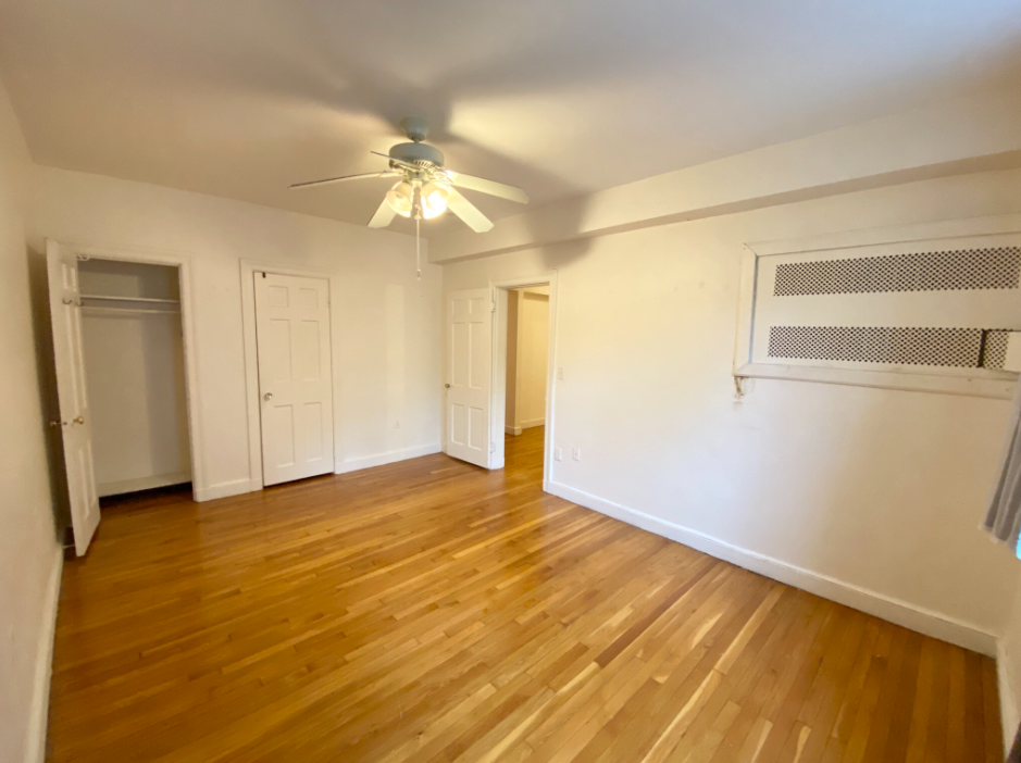 20 Fairbanks St, Washington Square