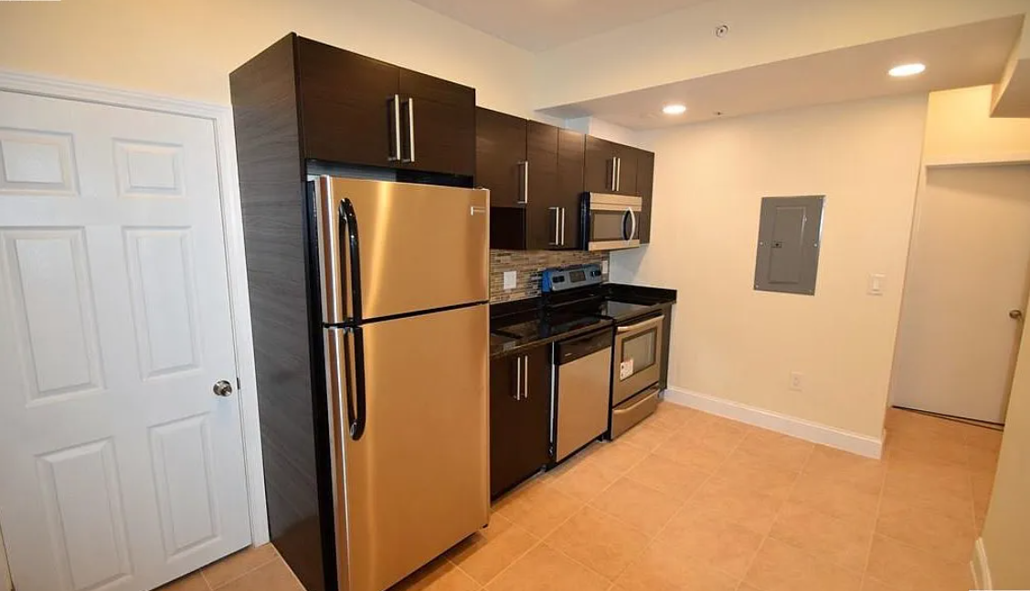 1203 Beacon St, Coolidge Corner