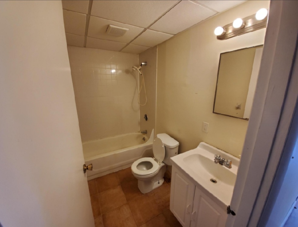 1088 Boylston St, Back Bay