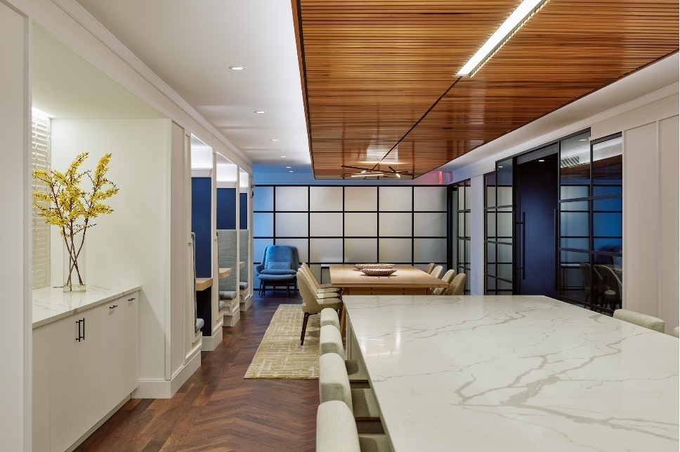 1 Devonshire Pl, Downtown