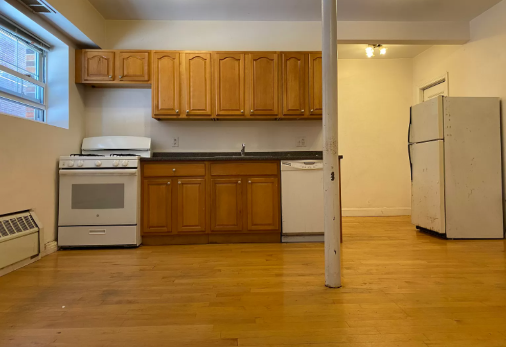 1555 Beacon St, Washington Square