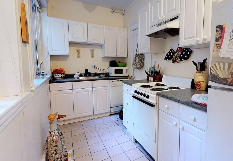 1637 Commonwealth Ave, Brighton